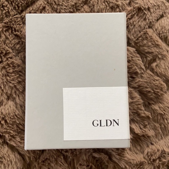 ✨ Gorgeous 14k Gold Dandelion Necklace ✨ - Picture 7 of 7